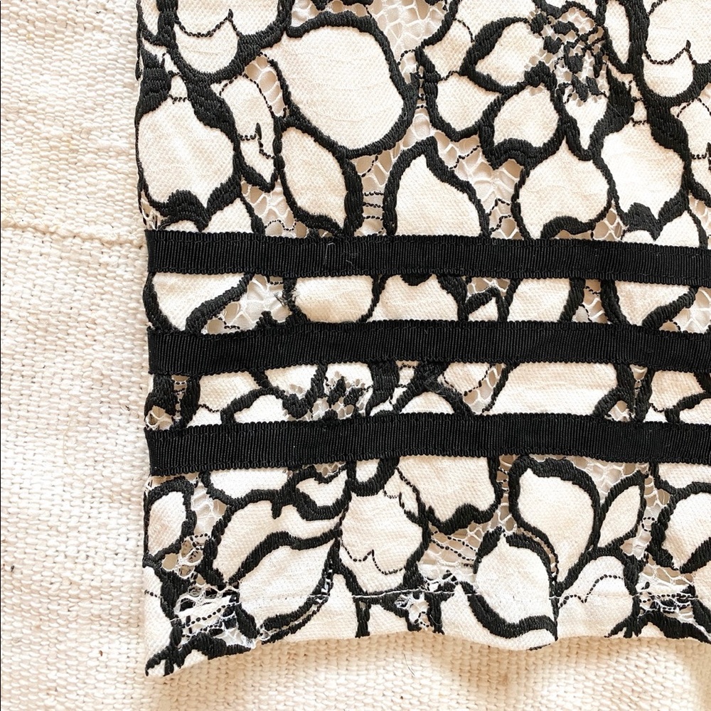 ENDLESS ROSE | BLACK AND WHITE FLORAL MATCHING SET - Picture 5 of 6